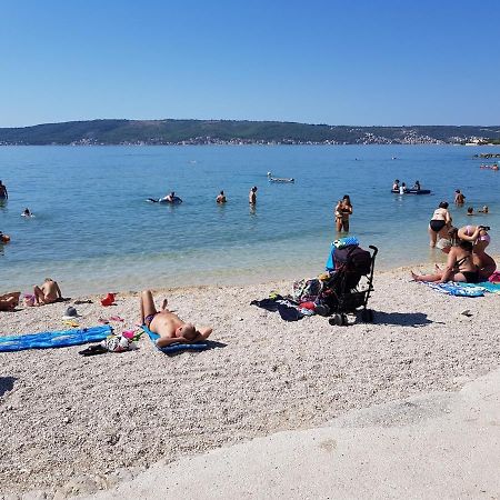 Villa Fides With Private Pool, Garden And Sea View Kaštel Novi Kültér fotó