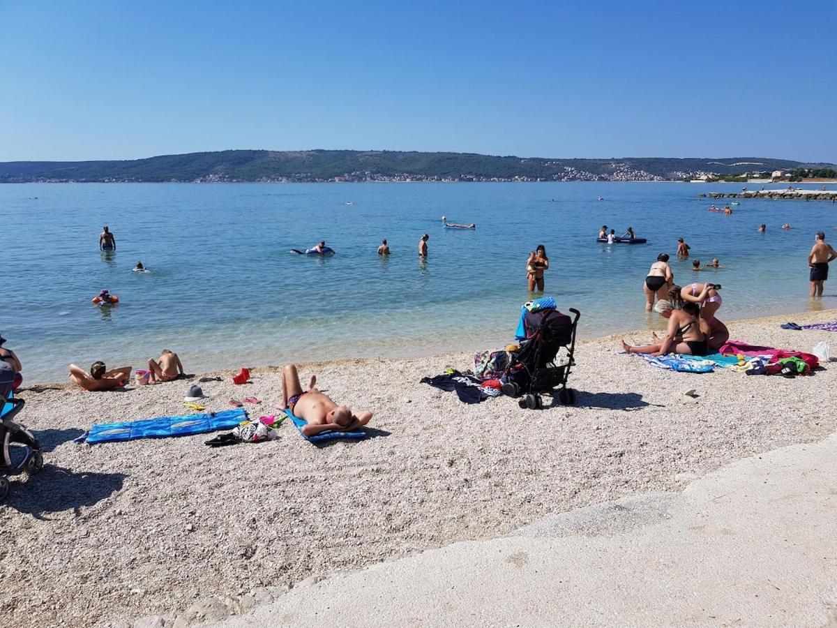 Villa Fides With Private Pool, Garden And Sea View Kaštel Novi Kültér fotó