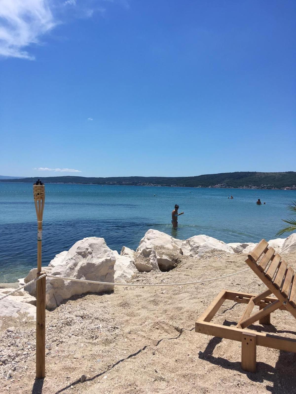 Villa Fides With Private Pool, Garden And Sea View Kaštel Novi Kültér fotó
